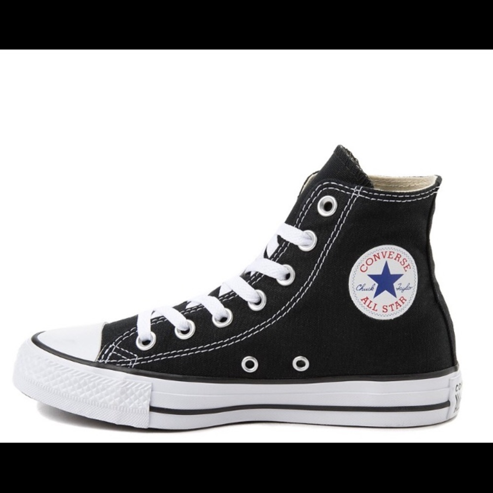 black converse! 👠👢🧦